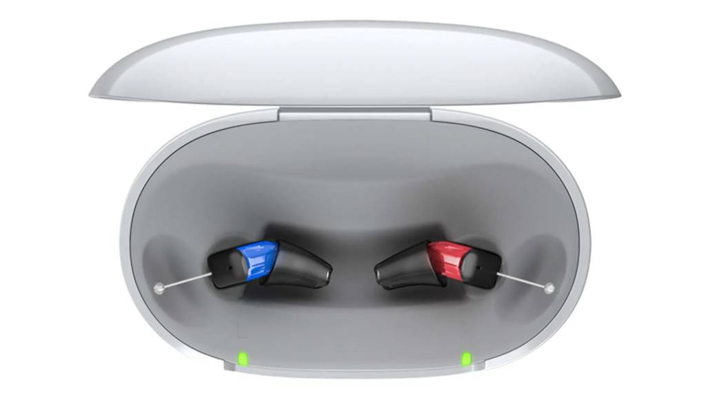 Silk-Charge-Go-IX-charger-top-open_LED-on_1920x1080